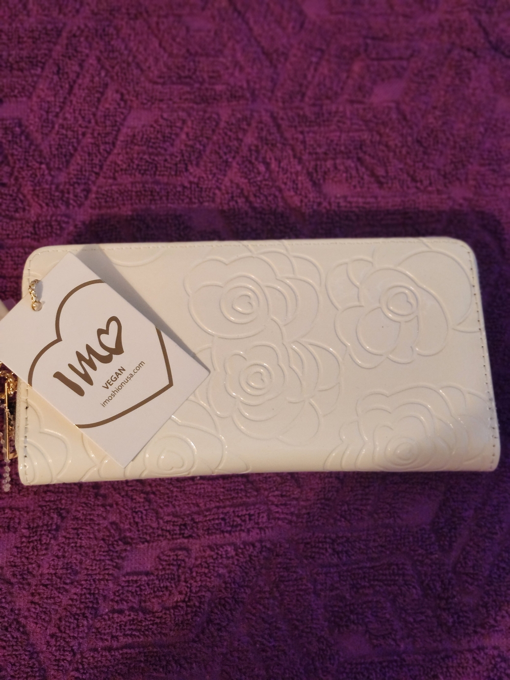 Imoshion White Floral Embossed Zip Wallet with Gold Accents